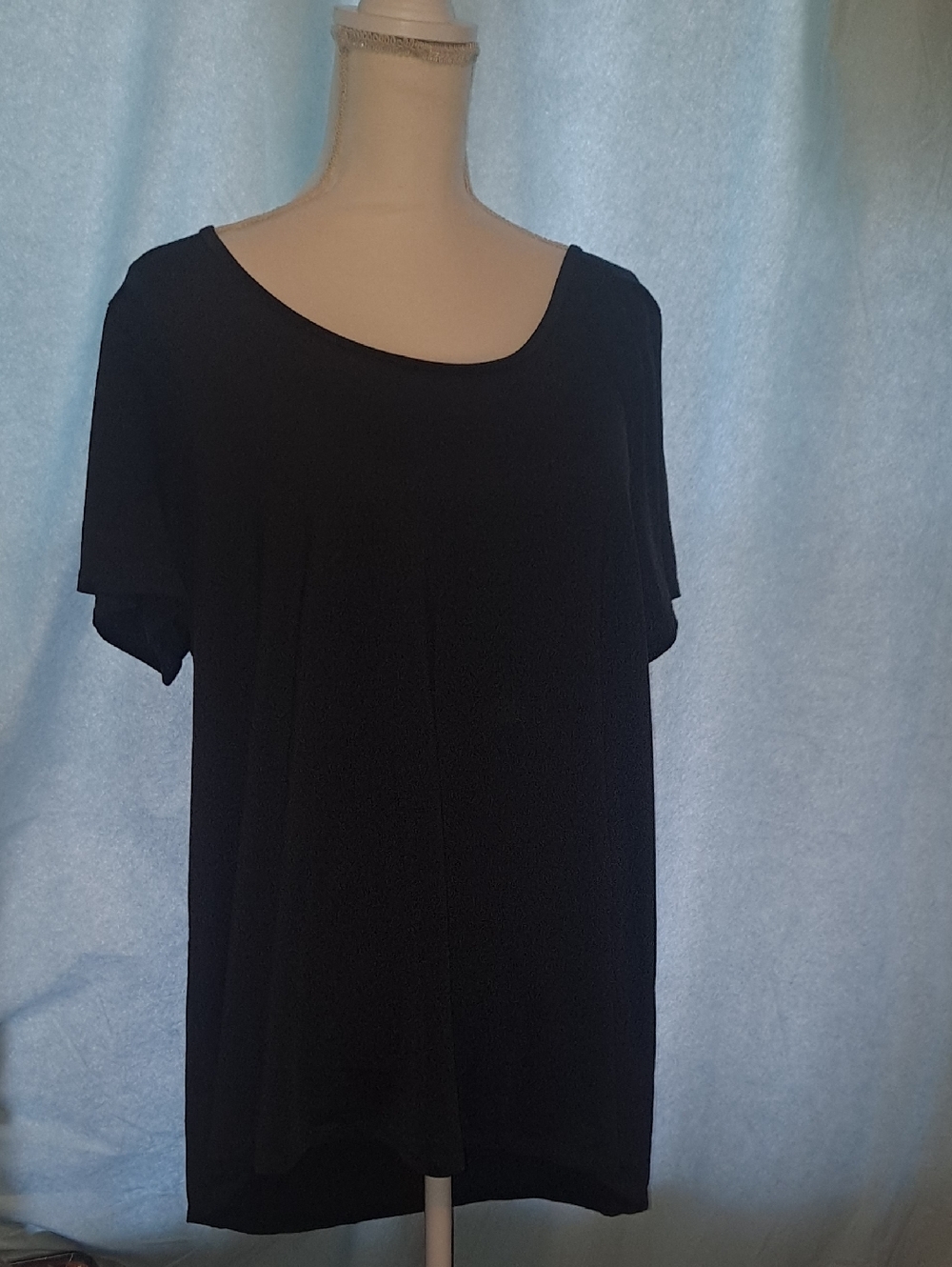 LuLaRoe Black Short Sleeve Scoop Neck Top